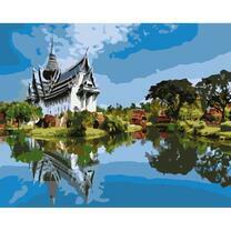 Деревушка на берегу озера