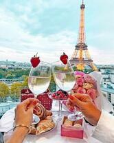 Без бренда «Свидание на фоне Эйфелевой башки» в Кемерово в интернет-магазине  Без бренда «Свидание на фоне Эйфелевой башки» в Кемерово